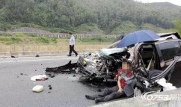 青山湖爆料车祸事件最新,悲剧瞬间，生命无常，紧急救援展开